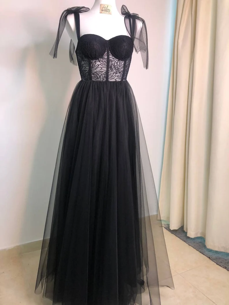 Elegant Black Sweatheart Neck Slit Long Prom Dress Lace Tulle Evening Dress SH615