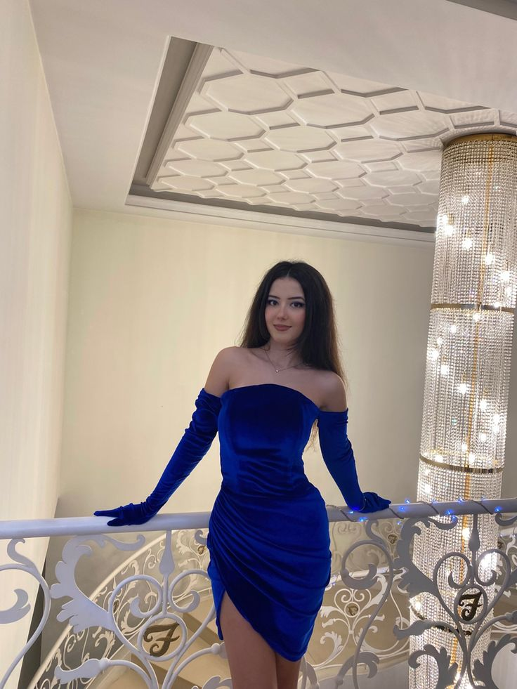 Strapless Royal Blue Velvet Pleated Prom Dress Evening Dress With Gloves SH1032