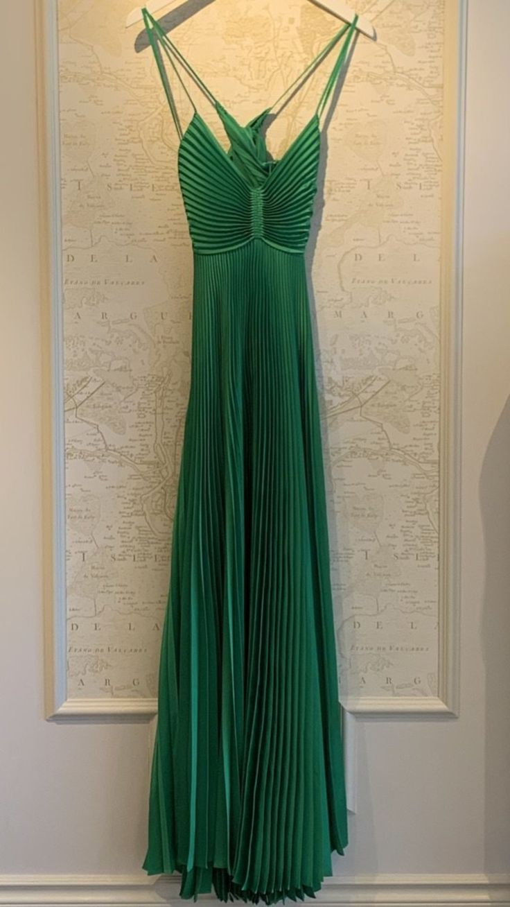 Green Long Pleated Prom Dress Elegant Evening Dress SH1341