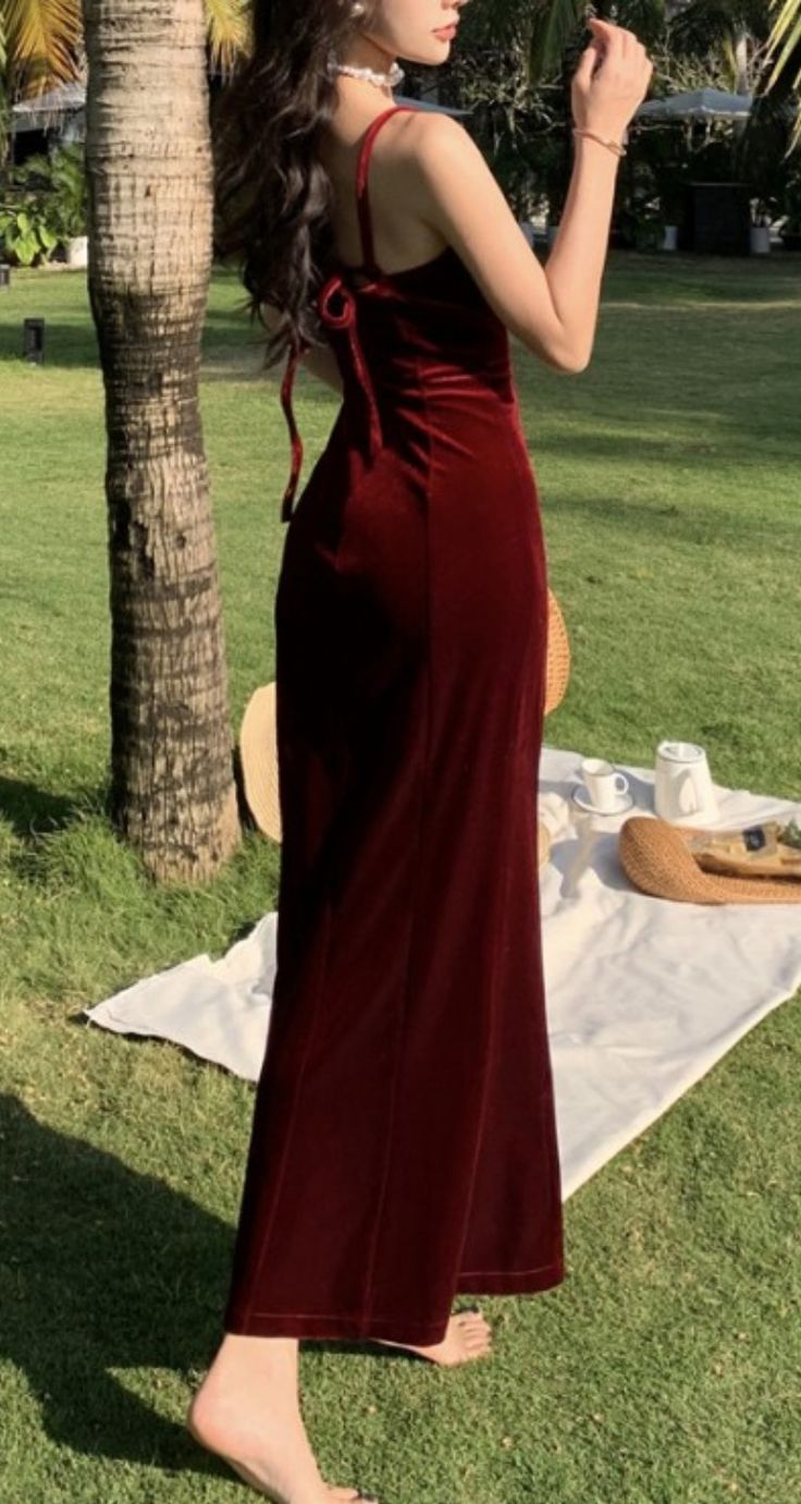 Elegant Sweetheart Spaghetti Straps Long Evening Dress Velvet Prom Dress SH749