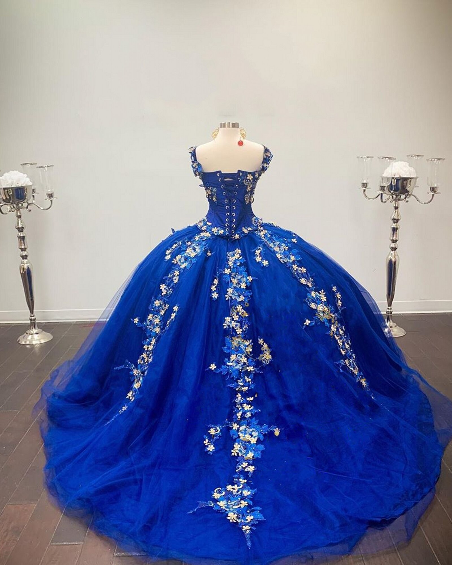 Royal Blue Ball Gown Quinceanera Dresses Off the Shoulder Beaded 3D FLowers Sweet 16 Dress Girls Party Gowns vestidos de quinceañera N1487