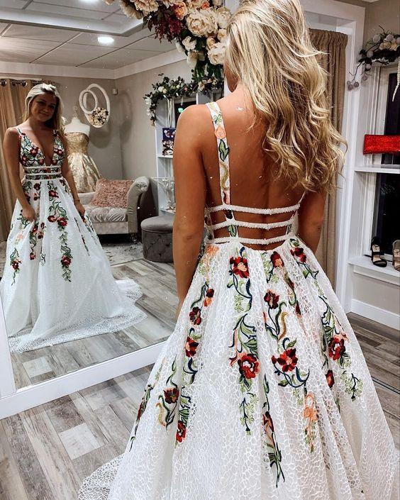 V-neck Sexy Floral Embroidered Long Prom Dresses PS062